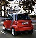 Der Smart Fortwo gehört zum alltäglichen Bild vieler Grossstädte, wird mittlerweile in 36 Ländern verkauft und geniesst überall hohe Sympathie. Seit 1998 wurde die erste Generation mehr als 770'000 Mal gebaut.